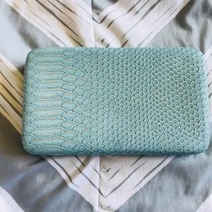 Turquoise wallet